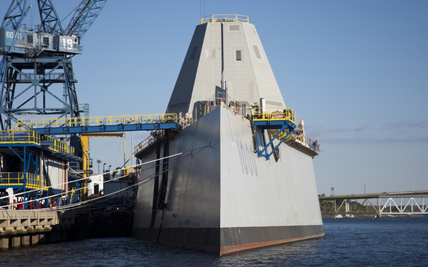 Odborníci pochybují o stabilitě nejnovější americké lodi USS Zumwalt