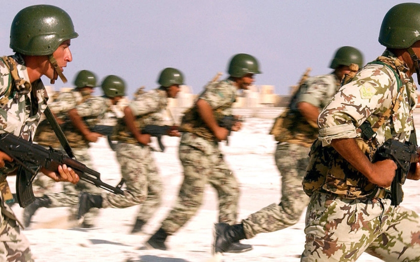 Při útoku IS na Sinaji zemřelo 12 členů egyptských bezpečnostních sil