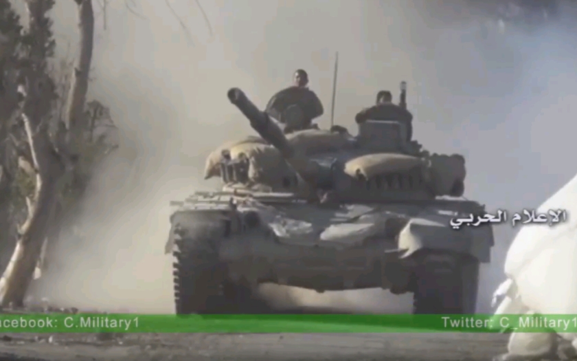 (VIDEA) Neľútostné boje v Deir ez-Zor, sýrske letectvo spôsobuje teroristom veľké straty