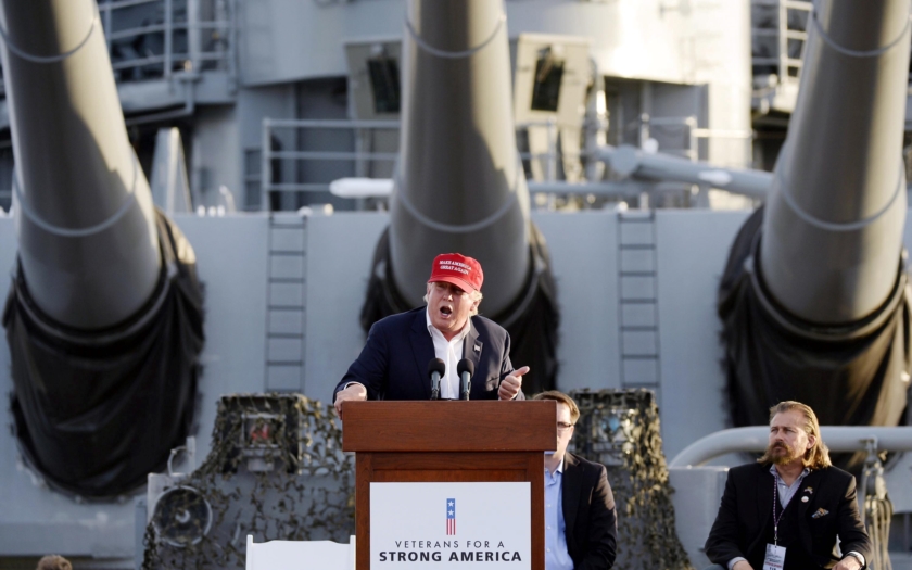 Trump nařkl senátory McCaina a Grahama ze snahy rozpoutat 3. světovou válku