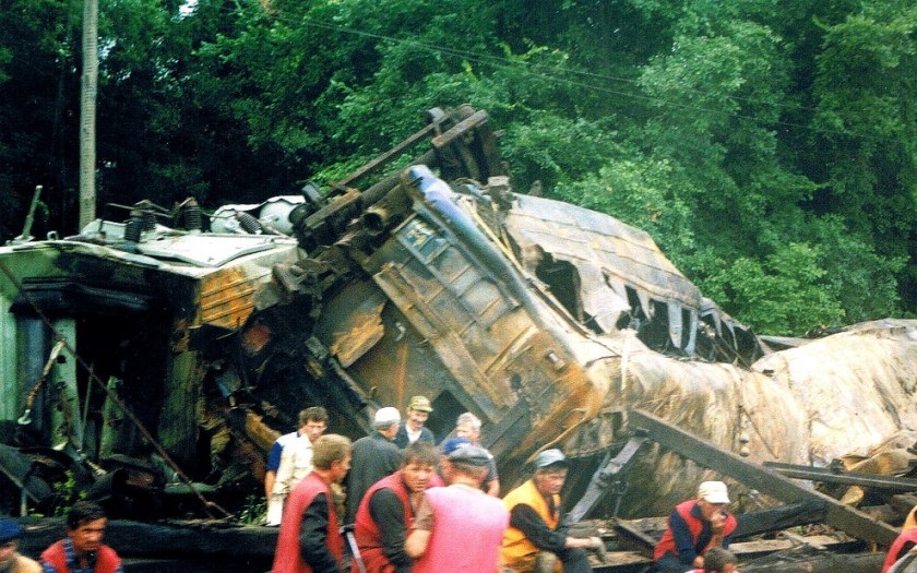 VIDEO: Při železniční tragédii v Indii zahynulo nejméně 36 lidí