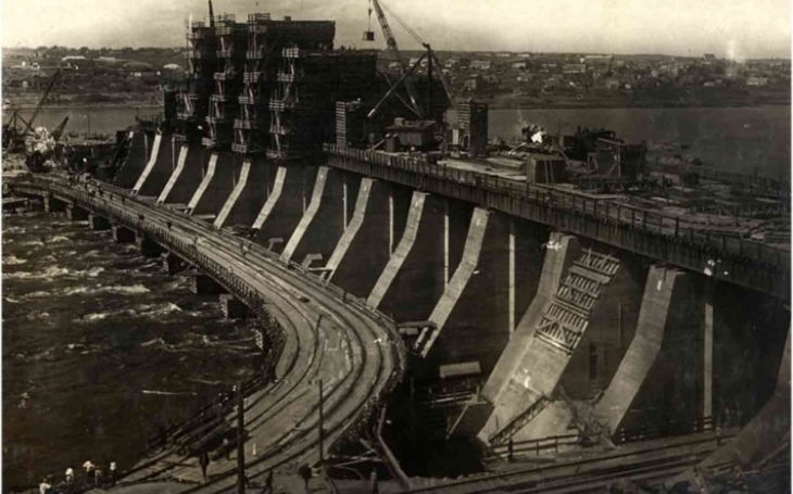 Tsunami na Dněpru – Sověti zabili tisíce vlastních, aby zpomalili nacisty