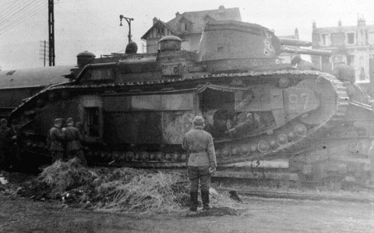 Tankové monstrum Char 2C mělo být postrachem bojiště. Extrémní zranitelnost rozhodla o jeho dalším osudu
