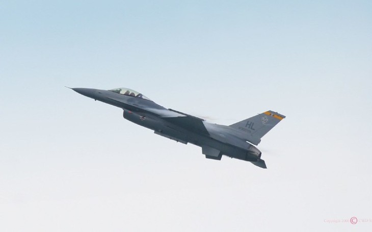 Od F-16 k Eurofighteru Typhoon? Turecko řeší politicky citlivý výběr stíhače