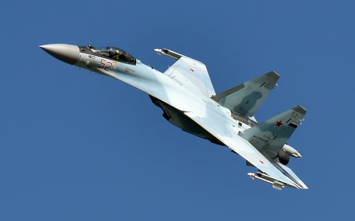 Bývalý americký pilot nekompromisně o ruském Su-35: Vypadá dobře na leteckých přehlídkách, jinak je to šrot