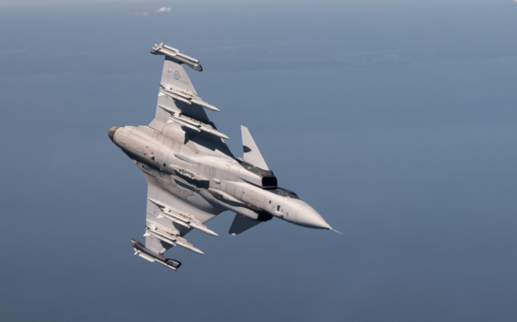 Gripen - může být lepší volbou než F-35 a nepřesnosti ministryně obrany