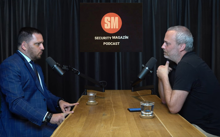 Podcast SM: Dezinformátoři budou buď kolaborovat, nebo z této země utečou. Nebudou ji bránit, říká europoslanec Tomáš Zdechovský
