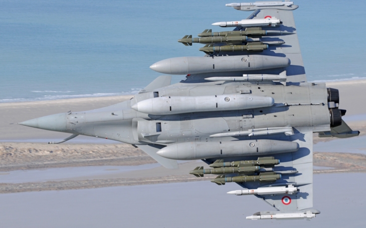 Dassault Rafale neoprávněně ve stínu amerických stíhacích letounů