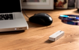 Skrytý diktafon v USB flash disku s hlasovou aktivací
