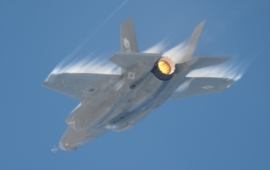 Video: F-35B střílí z děla ráže 25 mm