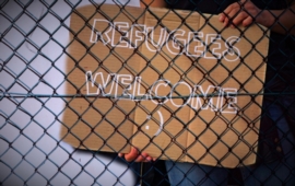 Úsvit: Válečná zrada, trestní oznámení. Chovanec navrhuje integrovat 6000 imigrantů. Sobotka i Babiš nemají problém