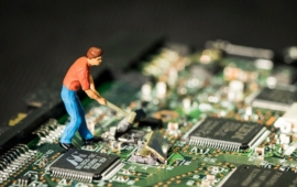Kosovský hacker napojený na Islámský stát odsouzen na 20 let do vězení