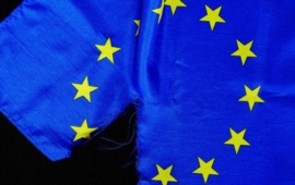 Glosa: Opravdu si dvě třetiny obyvatel EU myslí, že IT firmy mají větší moc než EU? A opravdu Evropané tak přejí vydavatelům?