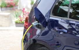 Opravdu jsou elektromobily tak dobrý nápad? Švýcarsko a Německo chystají omezení