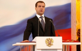 Dmitrij Medveděv blouzní na sociálních sítích: Kyjev je jen ruské město, kde lidé ...