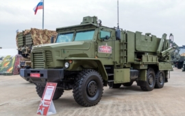Odstrašující termobarická síla. Ruský raketomet TOS-2 Tosočka míří na Ukrajinu