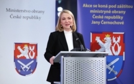 Jana Černochová: Omluvte se. Lubomír Metnar: Ne. Kritizuji nedostatek informací